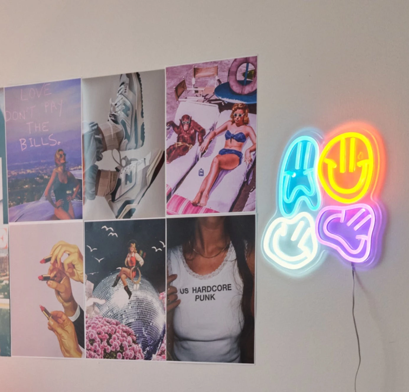 Distorted Smiley Faces Neon Sign Distorted Smiley Faces Neon Sign -Best Homeware Shop 37