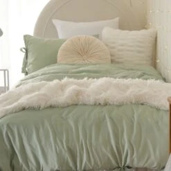 Shaggy Faux Fur Throw Blanket -Best Homeware Shop 3 4