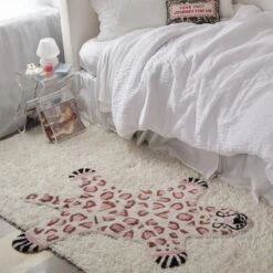 Best Homeware Shop 29 Washable Cheetah Shaped Accent Rug