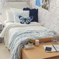 Leah Tie Dye Faux Fur Throw -Best Homeware Shop Blue 008