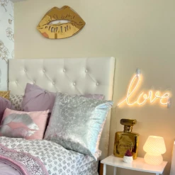 Lips Mirrored Acrylic Wall Art -Best Homeware Shop DecorLipsMirroredAcrylic