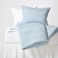 8 Piece Essential Dorm Bundle -Best Homeware Shop Dormify Essential Bundle Juliette Eyelash Blue 004