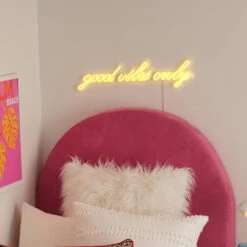 Good Vibes Only Neon Sign -Best Homeware Shop GoodVibesOnlyNeonSign