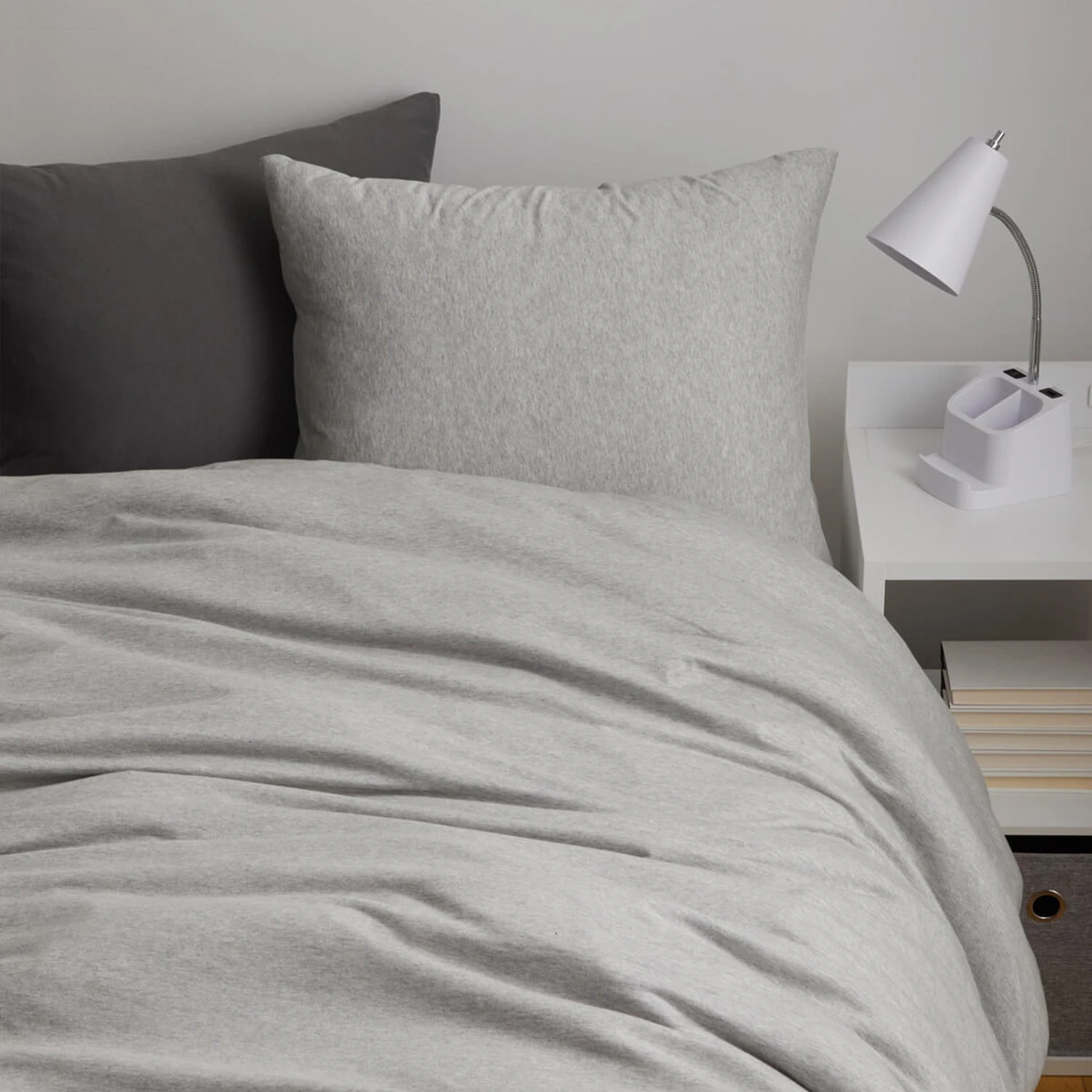 Logan T-Shirt Jersey Comforter and Sham Set Logan T-Shirt Jersey Comforter And Sham Set -Best Homeware Shop Jersey Comforter Grey Product 008