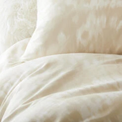 Dreamy Shibori Comforter And Sham Set -Best Homeware Shop Natural Shibori Comforter Detail