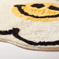 Happy Retro Flower Rug -Best Homeware Shop Rug SmileyFlower 006