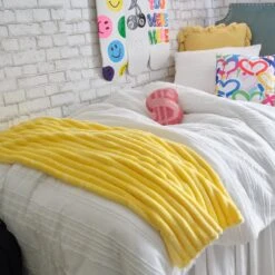 Jordan Plush Ribbed Throw Blanket -Best Homeware Shop Throw Blanket