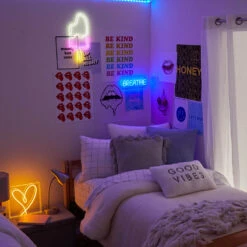 Heart Neon Sign -Best Homeware Shop breathe bb45a964 5946 4d1a ae69 27ee600555bb